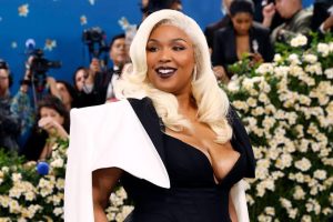 Read more about the article Weight Loss: “I’m still big but I’m loving every inch of it” – Lizzo