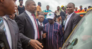 Read more about the article Governor Okpebholo Rescues 10 Victims of Ghastly Benin Road Accident (PHOTOS)
