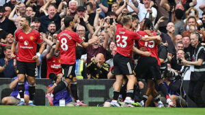 Read more about the article Man Utd 3-2 Burnley: Fernandes’ Last-Minute Penalty Seals First Premier League Win for Manchester United