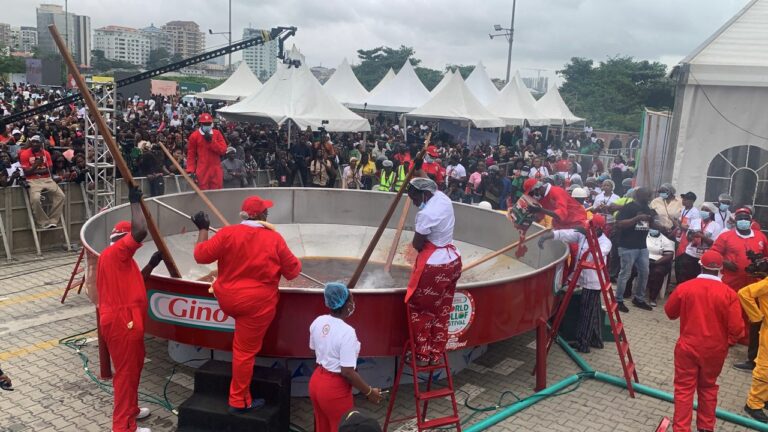 You are currently viewing Moment bags of rice were poured into giant pot at Hilda Baci’s jollof fest